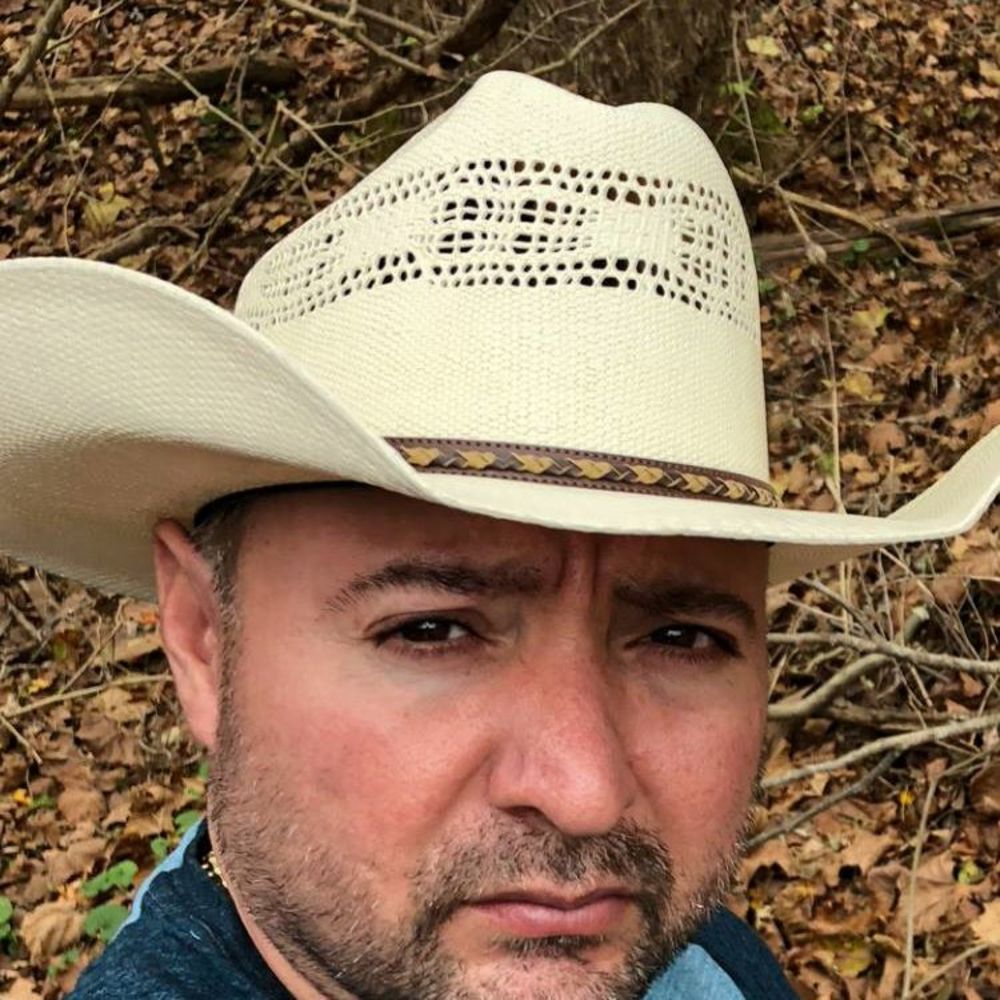 Meet your Posher, Erick edgardo
